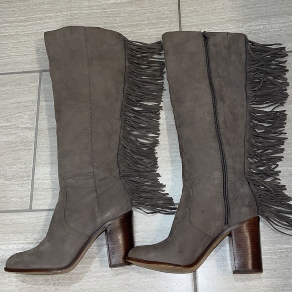 Gianni Bini Back Drop Fringe Boot 7 - Picture 8 of 12